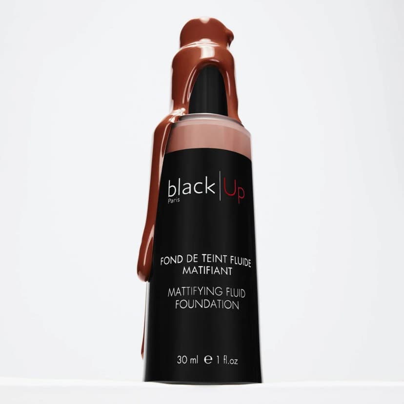 Mattifying Liquid Foundation – image 3