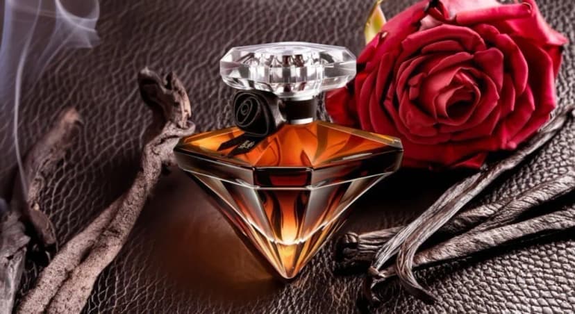 La Nuit Tresor Vanille Noire – image 3