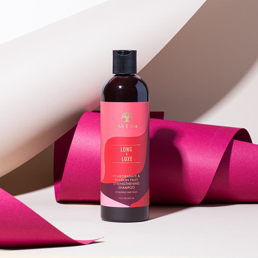 Long & Luxe Strengthening Shampoo – image 2